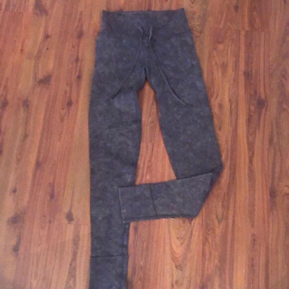 PINK active Grey distressed thermal pants size XS - Picture 2 of 7